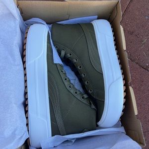 NIB Kia Mid deep olive green